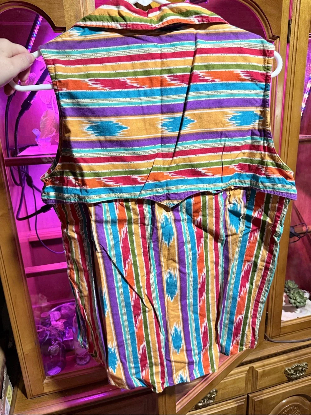 Vintage Ozark Mountain Colorful Striped Sleeveless  Button-Up Shirt - Picture 3 of 3